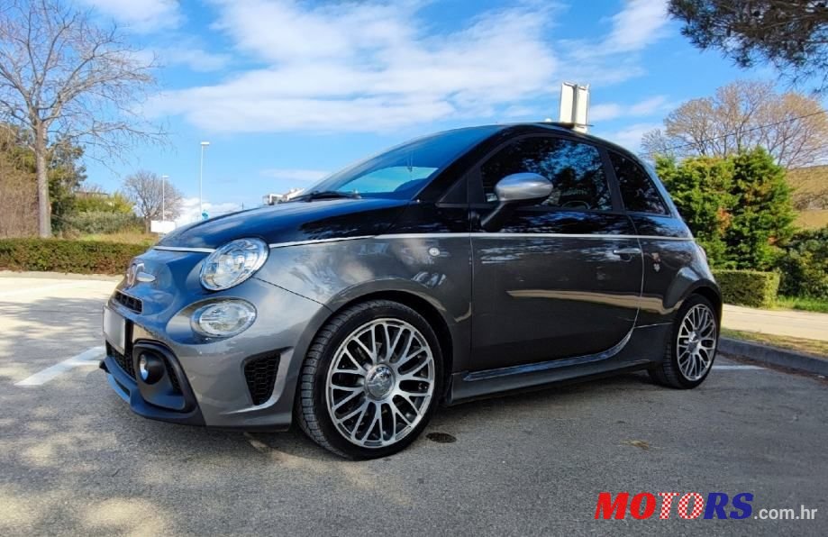 2016' Fiat Abarth 500 595 Turismo photo #3
