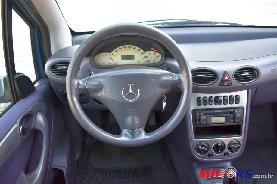 2004' Mercedes-Benz A-Klasa photo #4