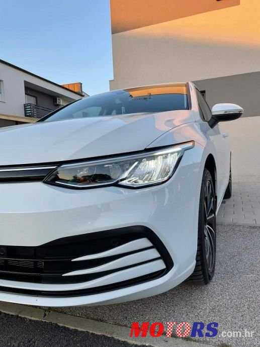 2021' Volkswagen Golf 8 2,0 Tdi photo #6