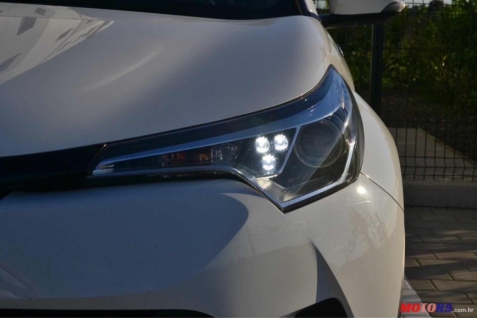 2017' Toyota C-HR 1,8 Vvt-I photo #6