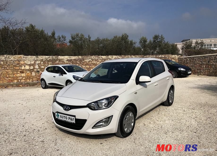 2013' Hyundai i20 photo #1