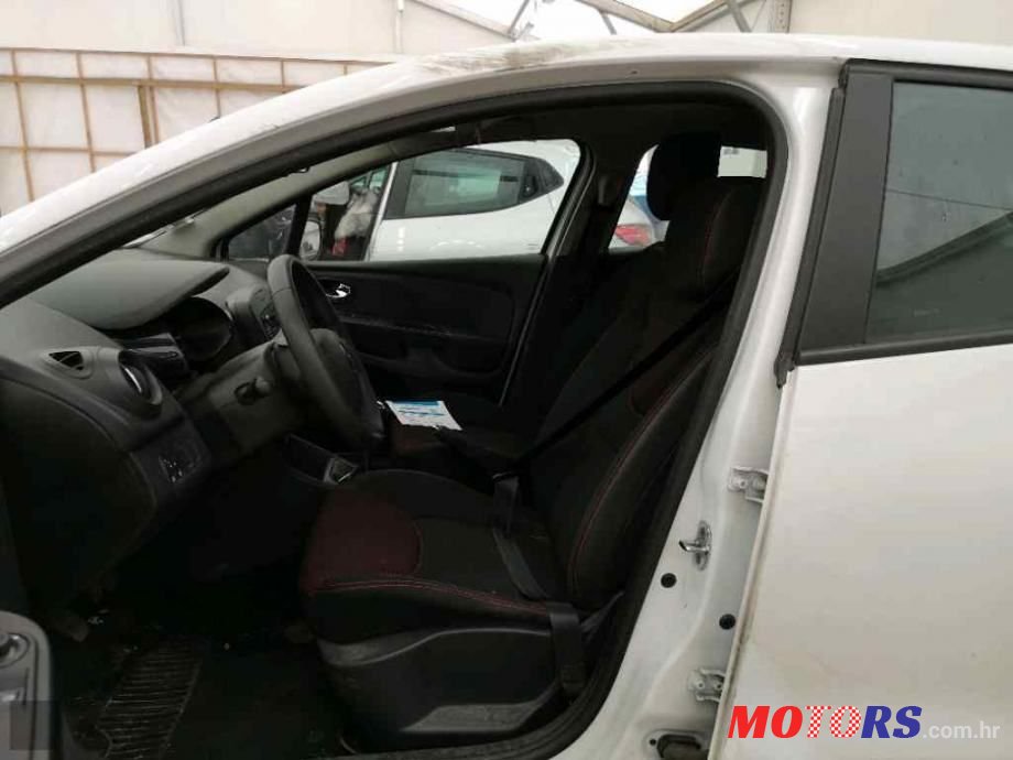 2015' Renault Clio Dci 75 photo #5