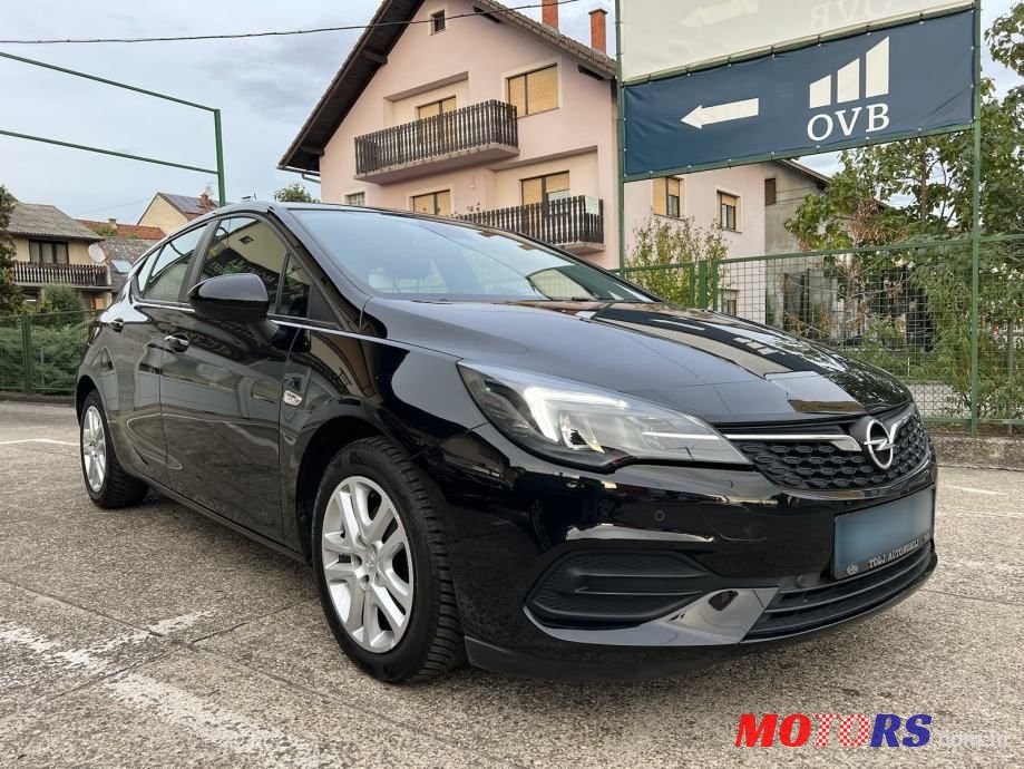2020' Opel Astra 1,5 D photo #1