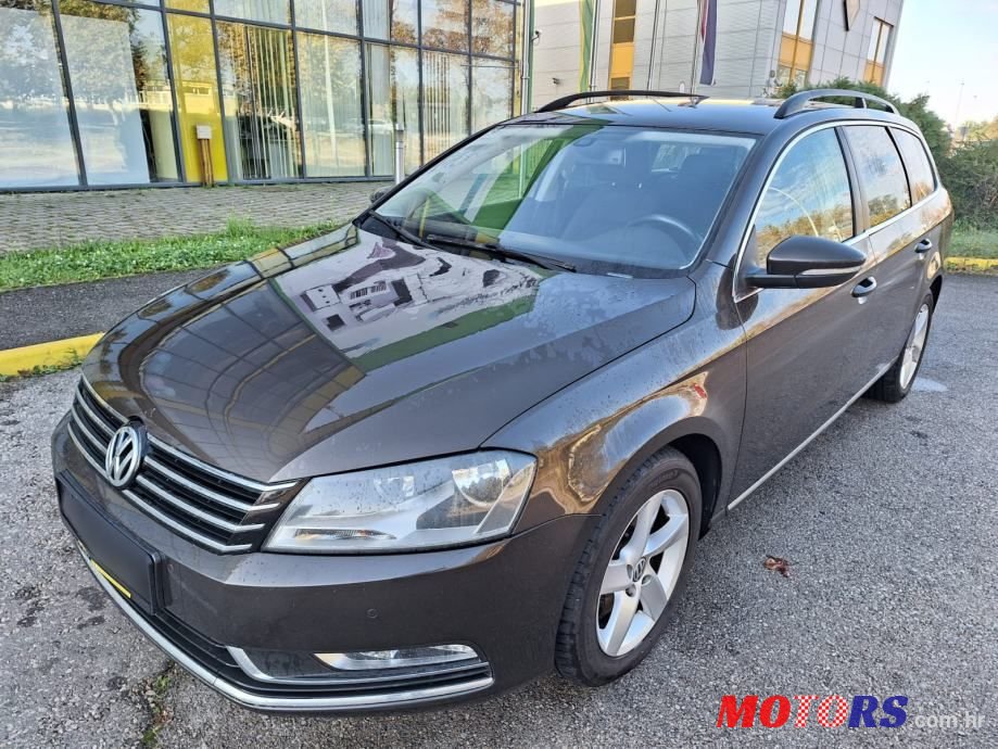 2013' Volkswagen Passat Variant photo #2