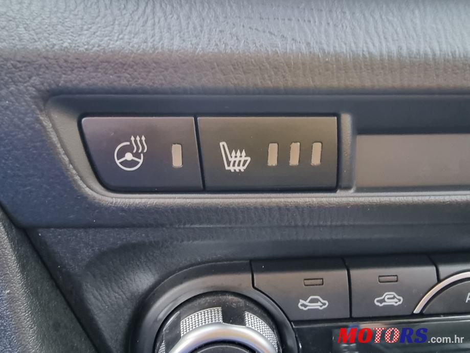 2017' Mazda 3 Cd150 photo #6