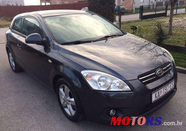 2009' Kia Pro Ceed photo #1