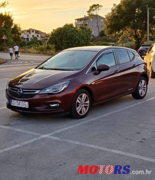 2018' Opel Astra 1.6 Cdti photo #4