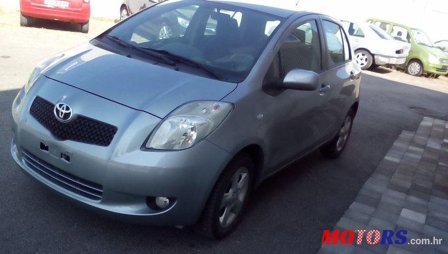 2008' Toyota Yaris 1,0 Vvt-I photo #1