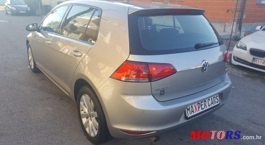 2013' Volkswagen Golf VII photo #2