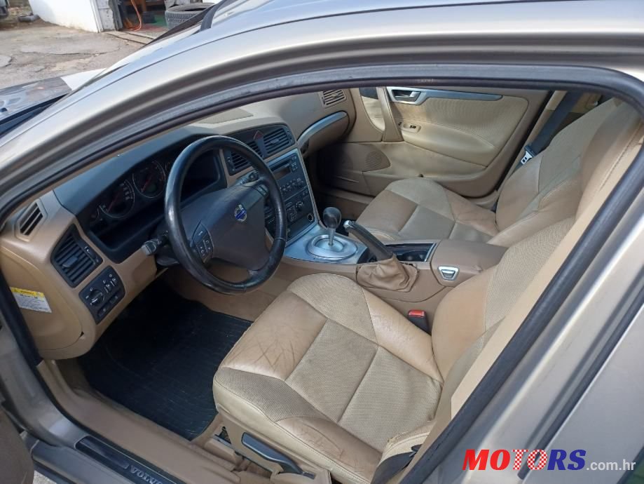 2005' Volvo S60 2,4 D photo #5