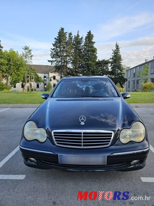 2002' Mercedes-Benz C-Klasa 220 photo #3