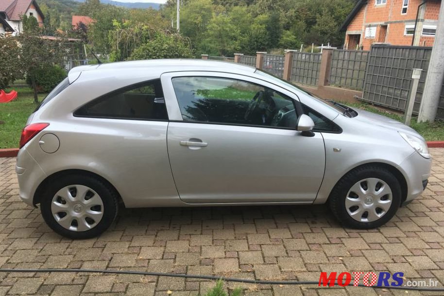 2009' Opel Corsa 1,3 Cdti photo #1