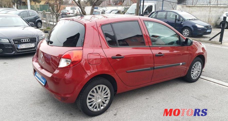 2009' Renault Clio 1,5 Dci photo #1