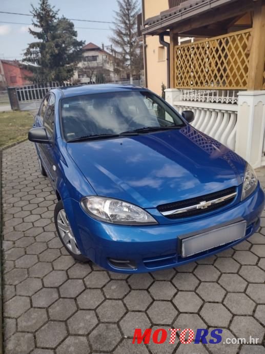 2010' Chevrolet Lacetti photo #2