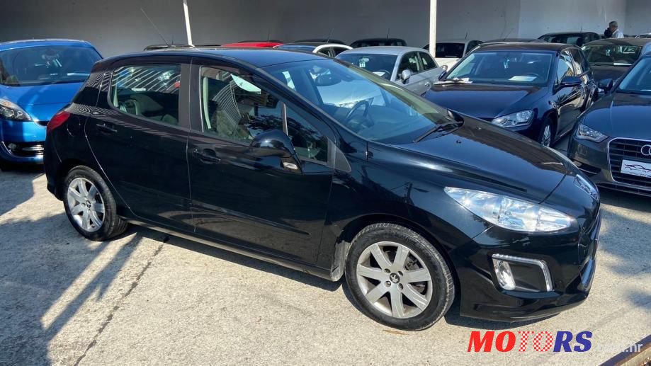 2011' Peugeot 308 1,6 E-Hdi photo #2
