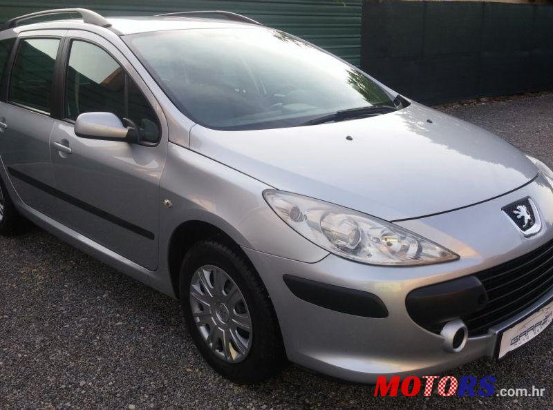 2005' Peugeot 307 Sw 1,6 Hdi 90 photo #2