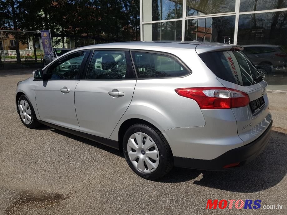 2013' Ford Focus Karavan photo #3