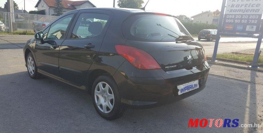 2008' Peugeot 308 16V Vti photo #2