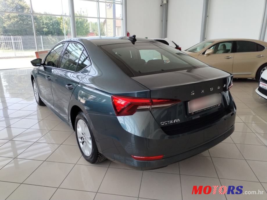 2022' Skoda Octavia 2,0 Tdi photo #6