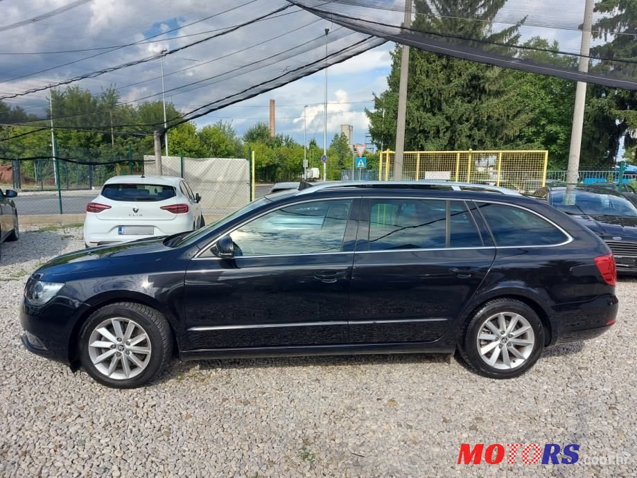 2014' Skoda Superb Combi photo #2
