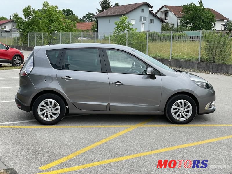2014' Renault Scenic Dci photo #4