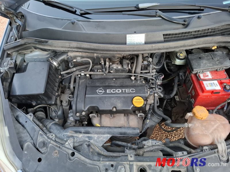 2008' Opel Corsa 1,2 16V photo #5