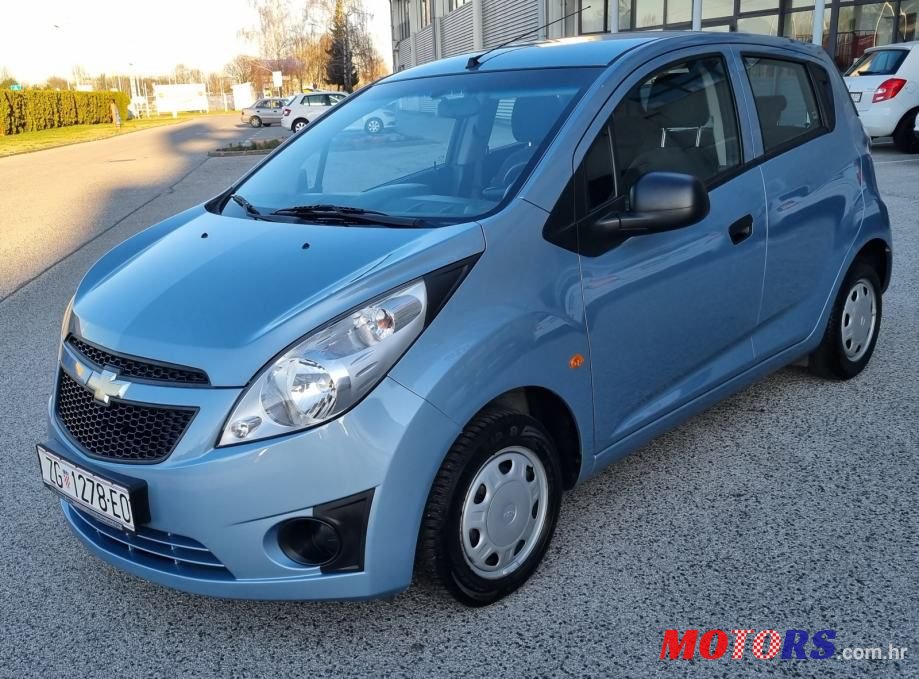 2011' Chevrolet Spark photo #1