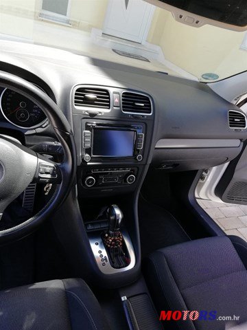 2011' Volkswagen Golf VI photo #1