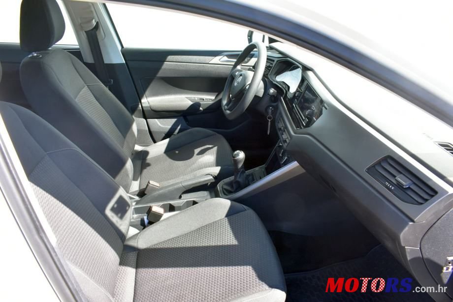 2020' Volkswagen Polo photo #5