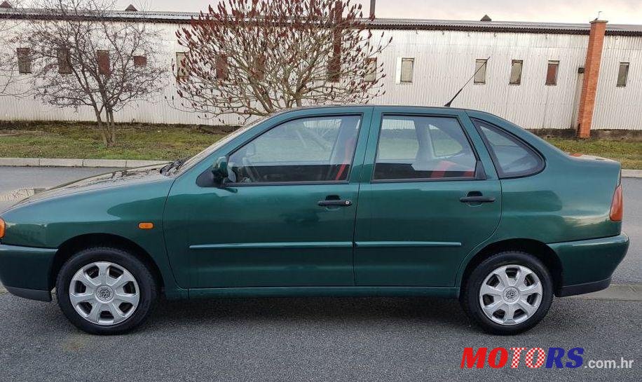 1999' Volkswagen Polo Classic Classic 1,4 16V photo #1
