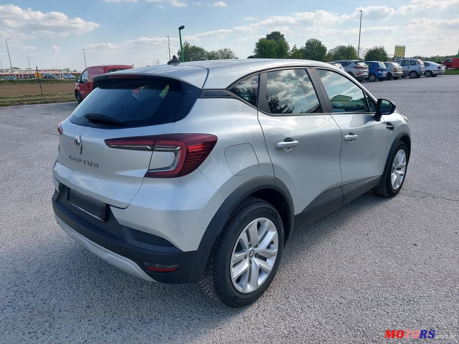 2021' Renault Captur Tce photo #3