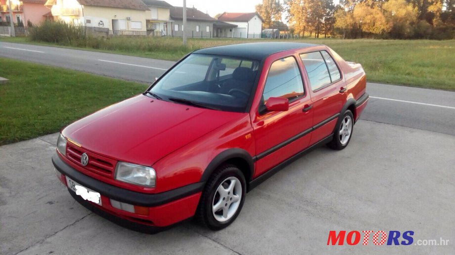 1994' Volkswagen Vento photo #1