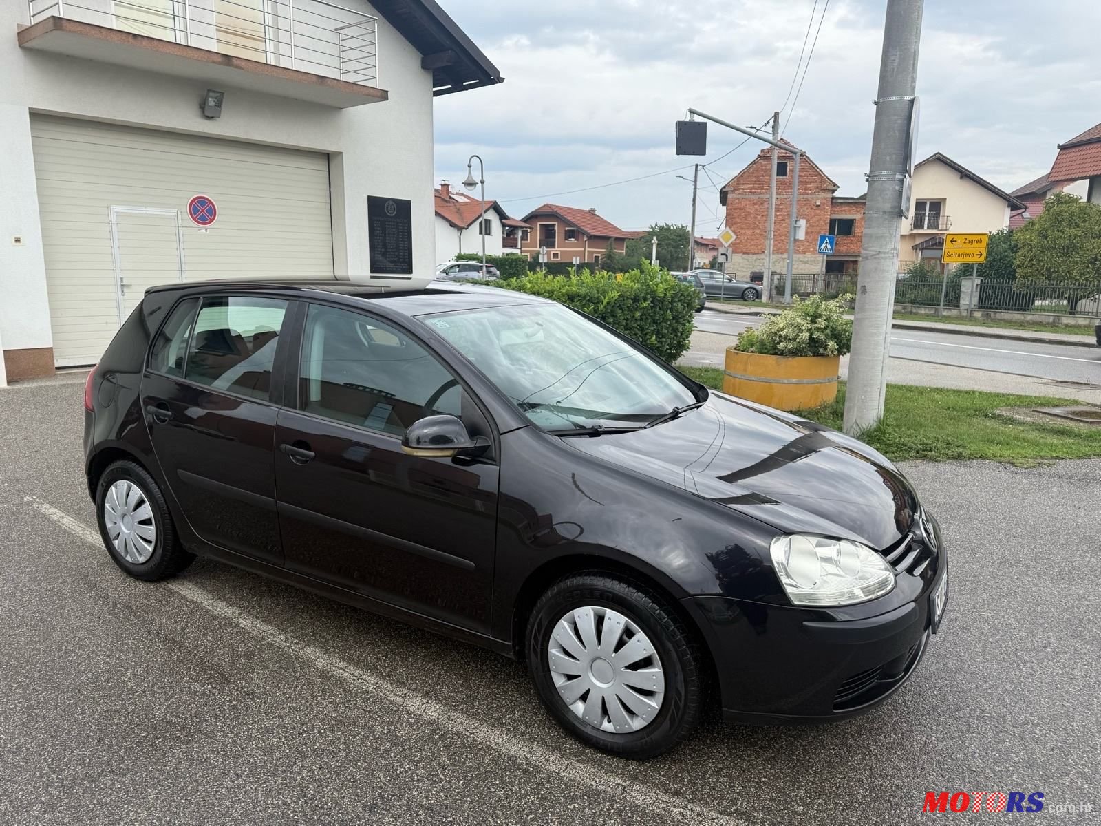 2004' Volkswagen Golf V 1,4 photo #4