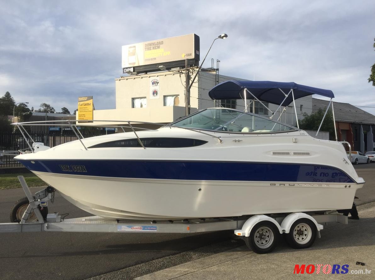 2006' Bayliner 245 Cruiser photo #4