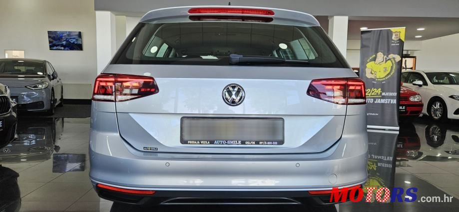 2020' Volkswagen Passat photo #5