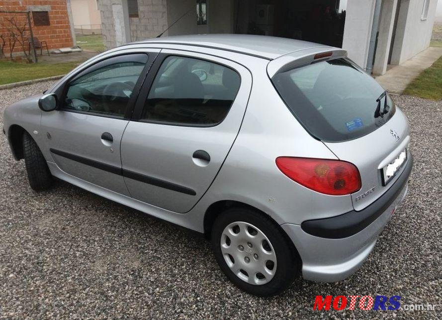 2004' Peugeot 206 206 1,4 Hdi photo #2
