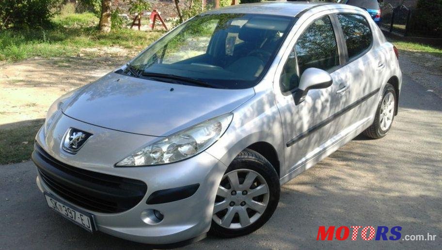2007' Peugeot 207 1,4 16V photo #2