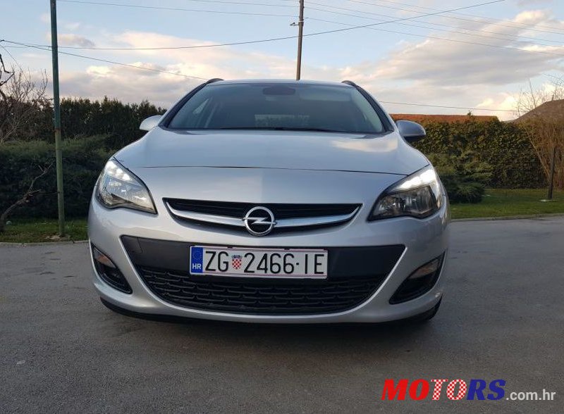 2015' Opel Astra Karavan photo #1