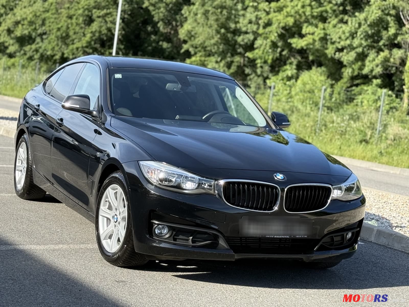 2015' BMW Serija 3 318 D Prestige photo #1