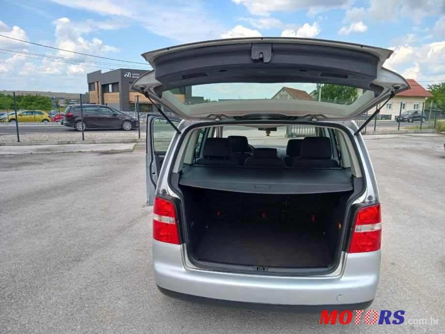 2005' Volkswagen Touran 1,9 Tdi photo #6