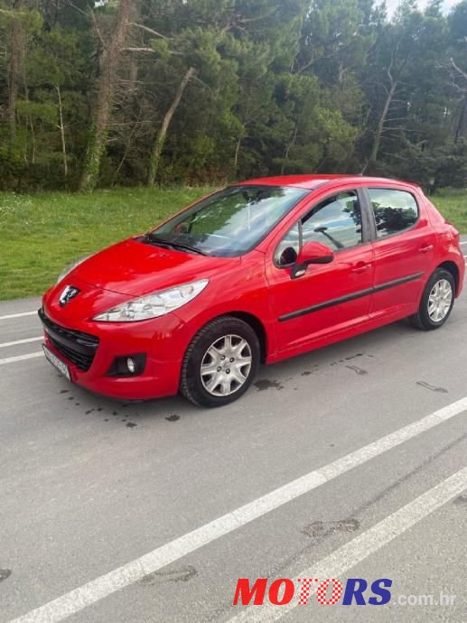 2009' Peugeot 207 1,4 photo #3