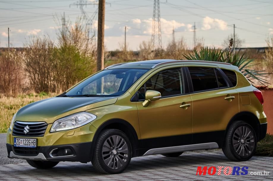 2014' Suzuki Sx4 S-Cross photo #2