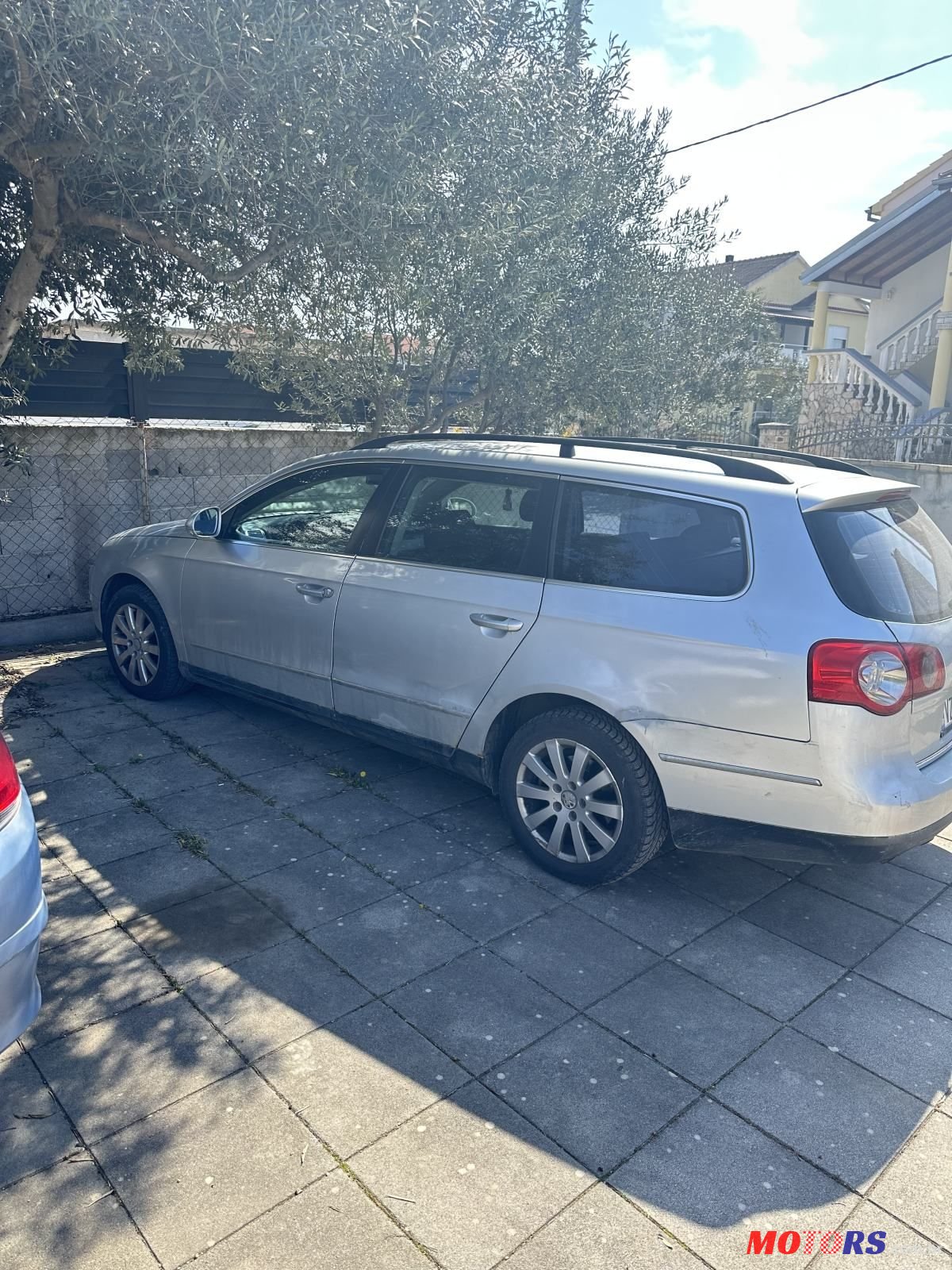 2006' Volkswagen Passat Variant photo #2