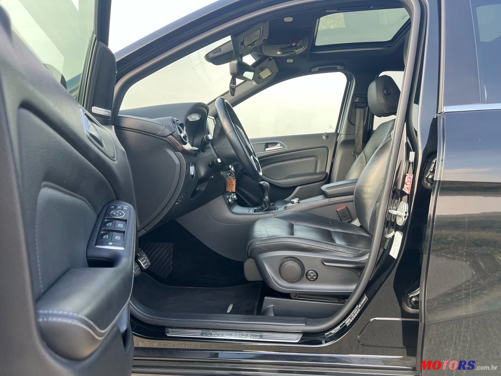 2012' Mercedes-Benz B-Klasa 200 Cdi photo #3