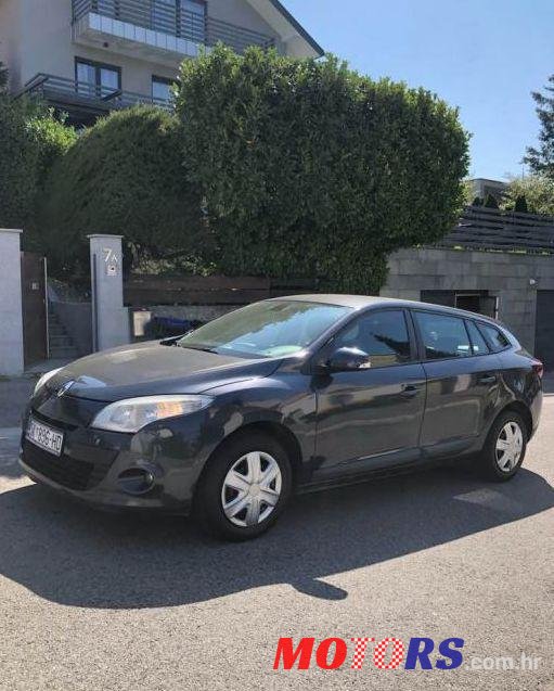 2010' Renault Megane Grandtour 1,5 Dci Edc photo #1