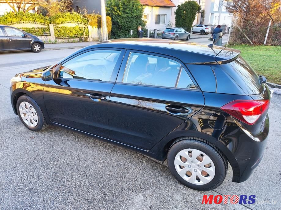2016' Hyundai i20 1,25 photo #4