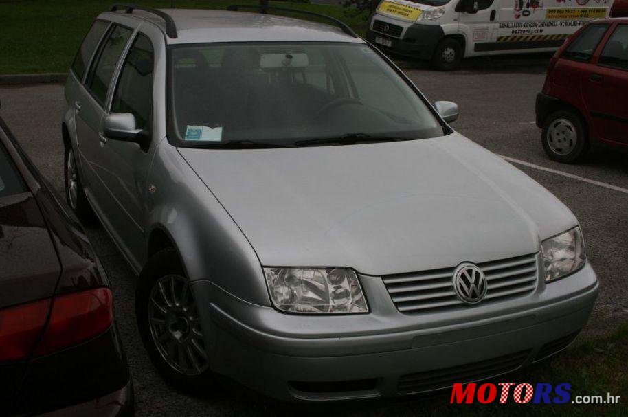 2001' Volkswagen Bora 19.TDI photo #1