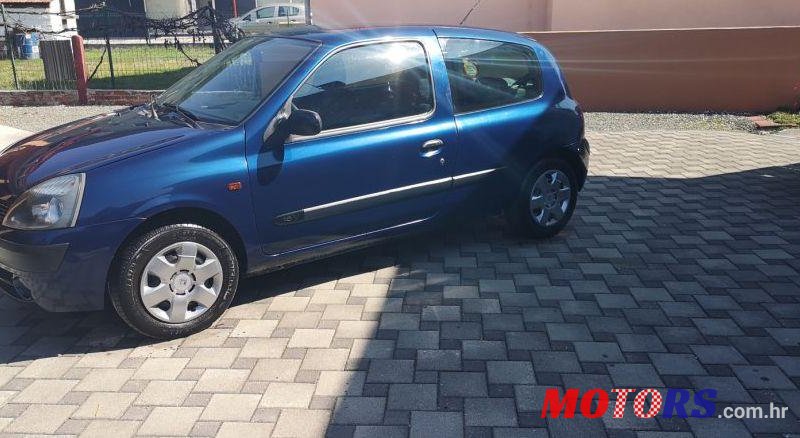 2002' Renault Clio 1,2 16V photo #1