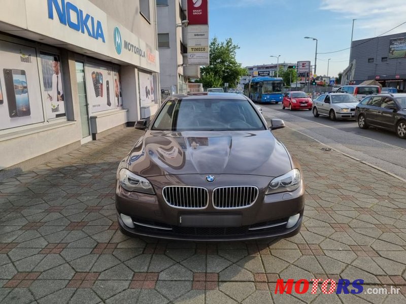 2013' BMW Serija 5 525Xd photo #2