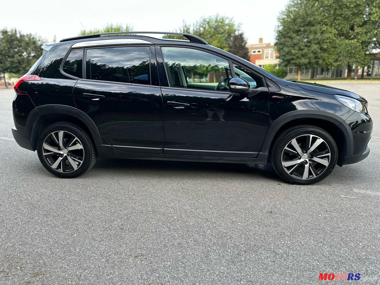 2019' Peugeot 2008 1,5 Bluehdi photo #3